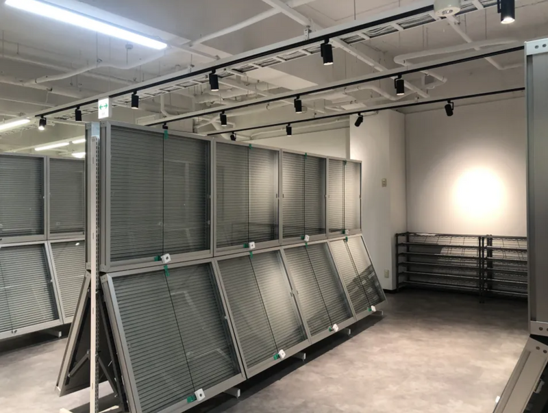 Aluminum Fixed Rail TCG Display Case-7