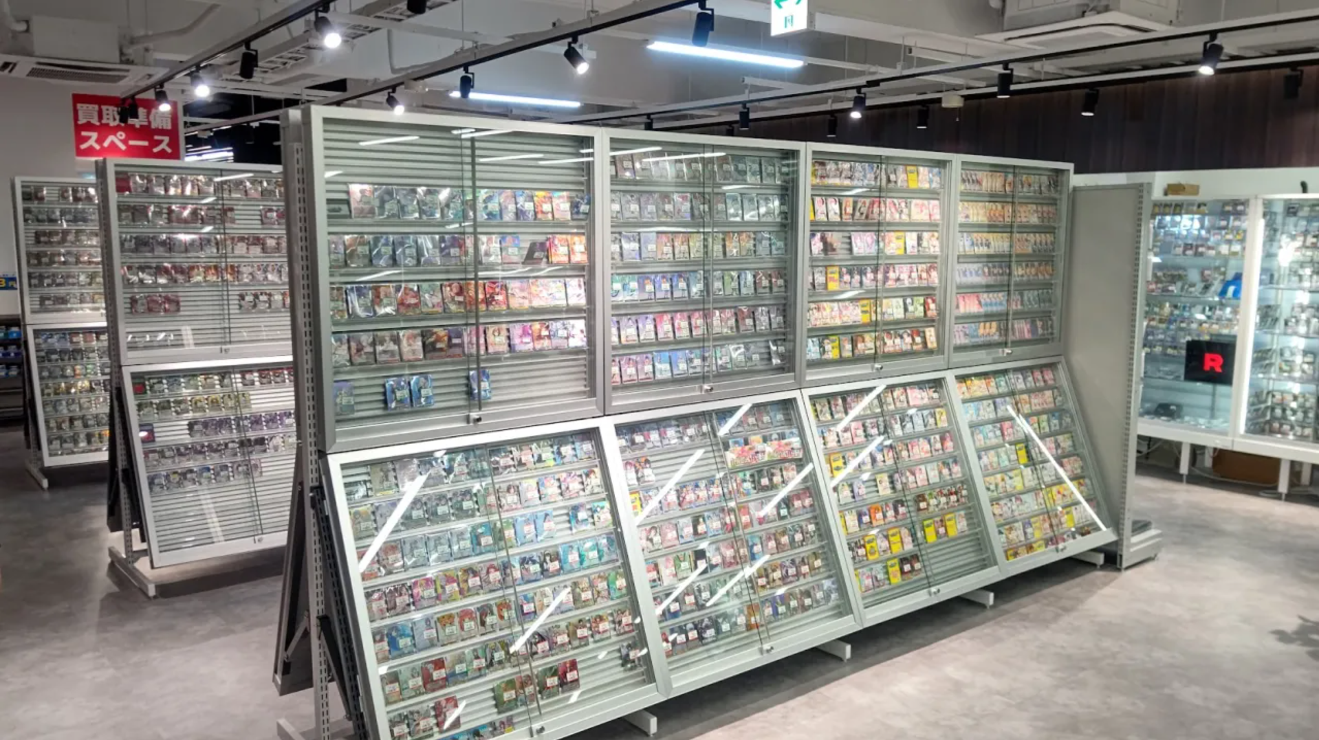 Aluminum Fixed Rail TCG Display Case-8